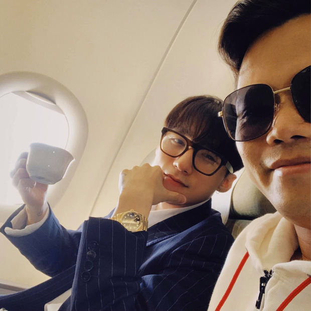 Chủ tịch và CEO của M-TP Entertainment chụp chung đầu năm 2021.