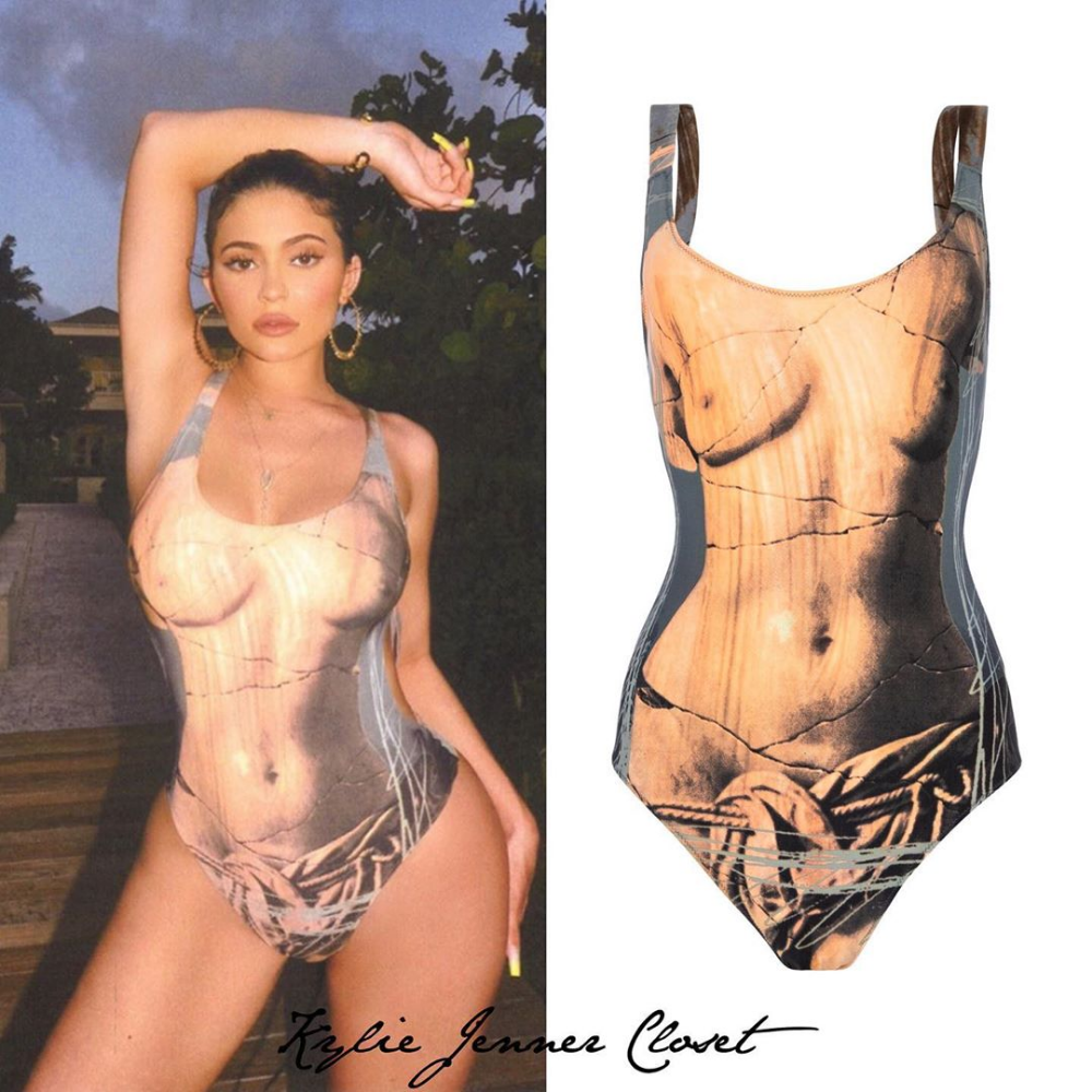 Kylie Jenner gây bão khi diện bikini khỏa thân