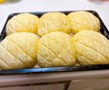 Bánh mì dưa lưới chiếc bánh mì được yêu thích nhất ở Nhật Bản 