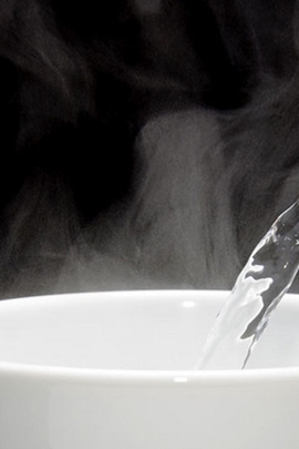 Uống nước ấm vào buổi sáng sẽ đem lại nhiều lợi ích không tưởng