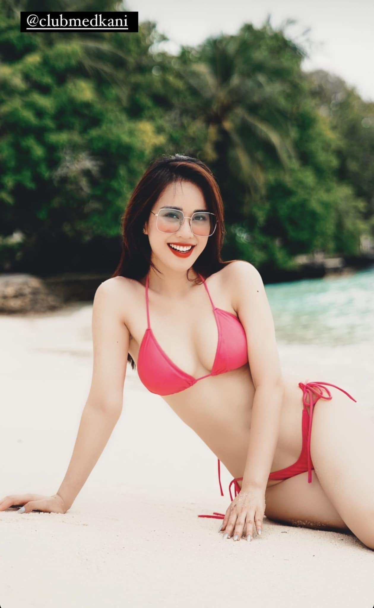 Hoa hậu hoàn vũ Thái Lan bị người bán hàng rong chặt chém ở phố đi bộ Nguyễn Huệ
