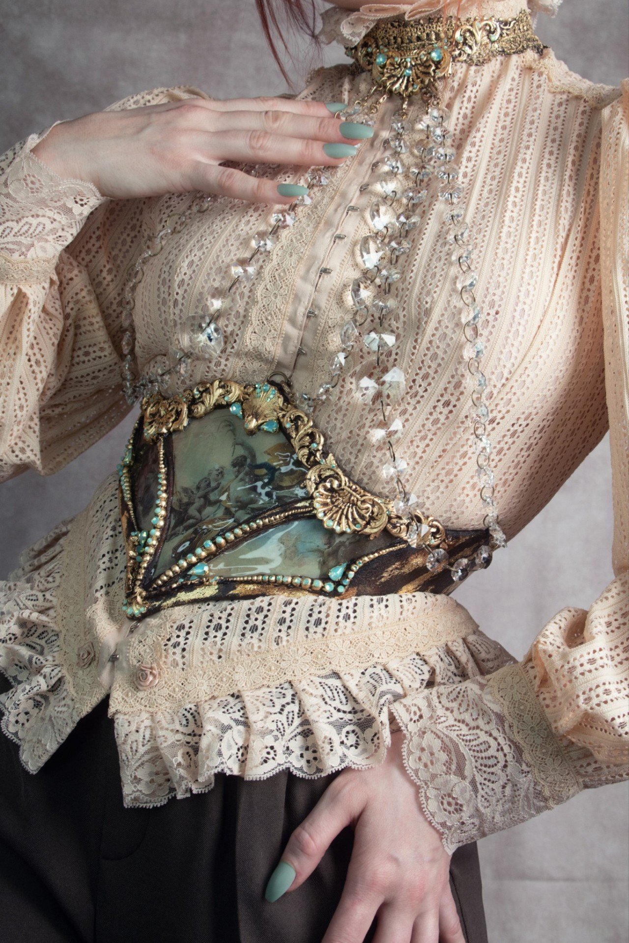 Những mẫu corset bằng sứ cực sang chảnh đến từ nhà thiết kế Joyce Spakman