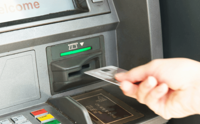 Nếu bị nuốt thẻ ở cây ATM thì làm ngay cách này để lấy lại dễ dàng