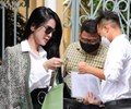 Diệp Lâm Anh và chồng thiếu gia xuất hiện tại tòa án để làm thủ tục ly hôn 