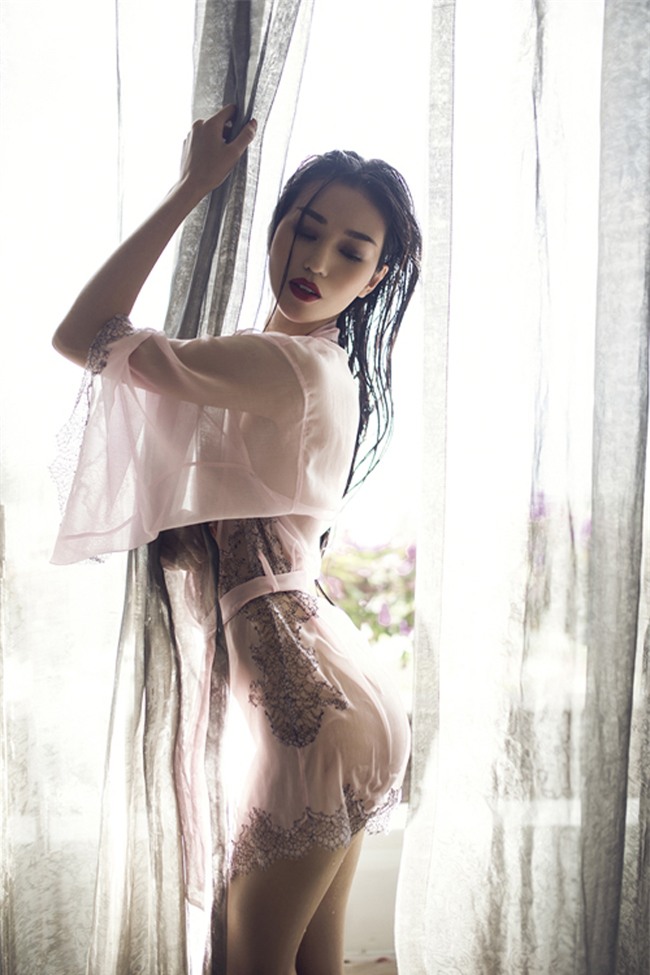 Hàng loại mỹ nhân showbiz Việt gợi cảm mướt mắt trong bộ đồ ngủ chỉ mặc ở nhà