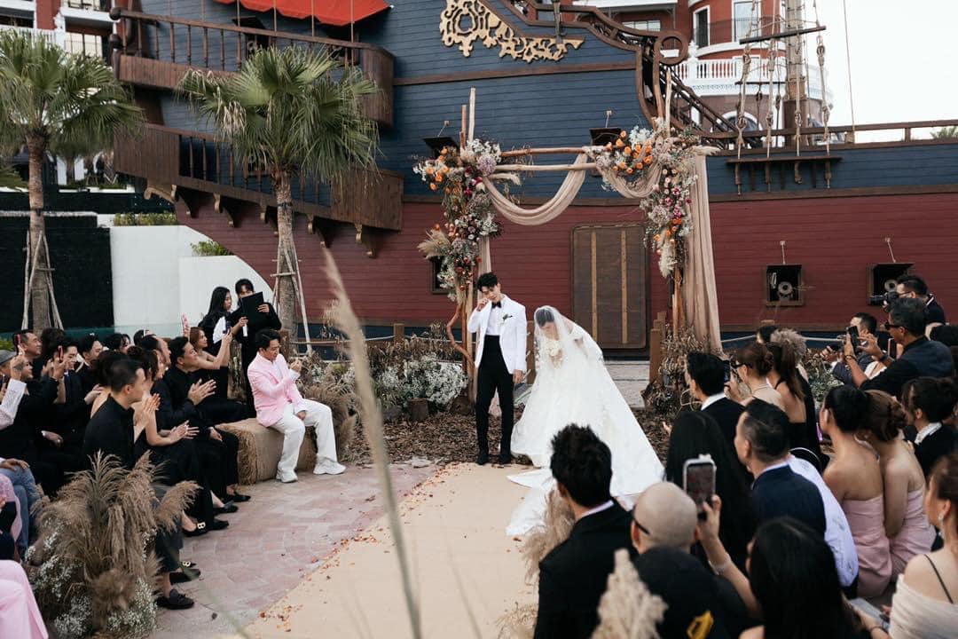 Đám cưới iệu Nhi  Anh Tú dàn Sao Việt quậy tới bến   