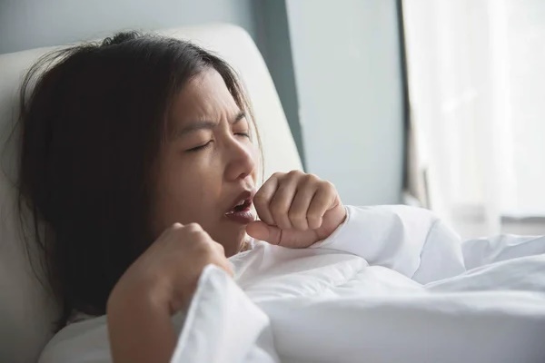 3 triệu chứng dai dẳng cảnh báo ung thư: Cần đề phòng khi ngủ dậy mỗi sáng-1