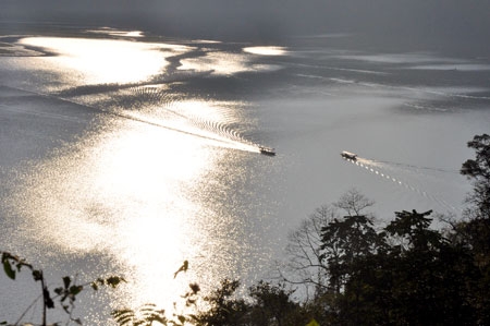 Hồ Ba Bể   Top 20 hồ nước ngọt đẹp nhất thế giới