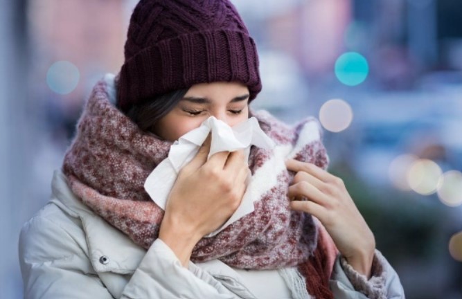 Tại sao mọi  người bị cảm lạnh và cúm nhiều hơn vào mùa đông   