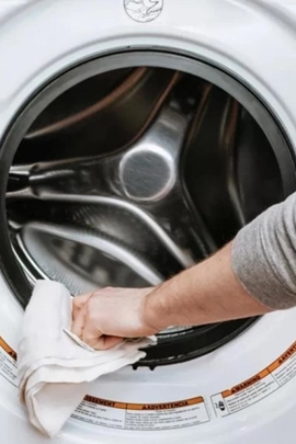 10 lợi ích thần kỳ của giấm trong việc giặt ủi 