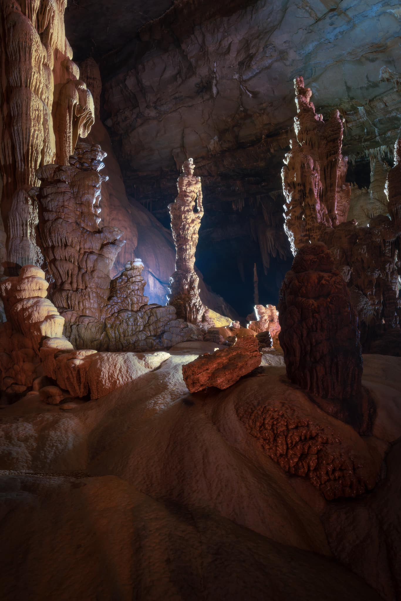 Thêm một hang động độc đáo nữa được phát hiện tại Quảng Bình 