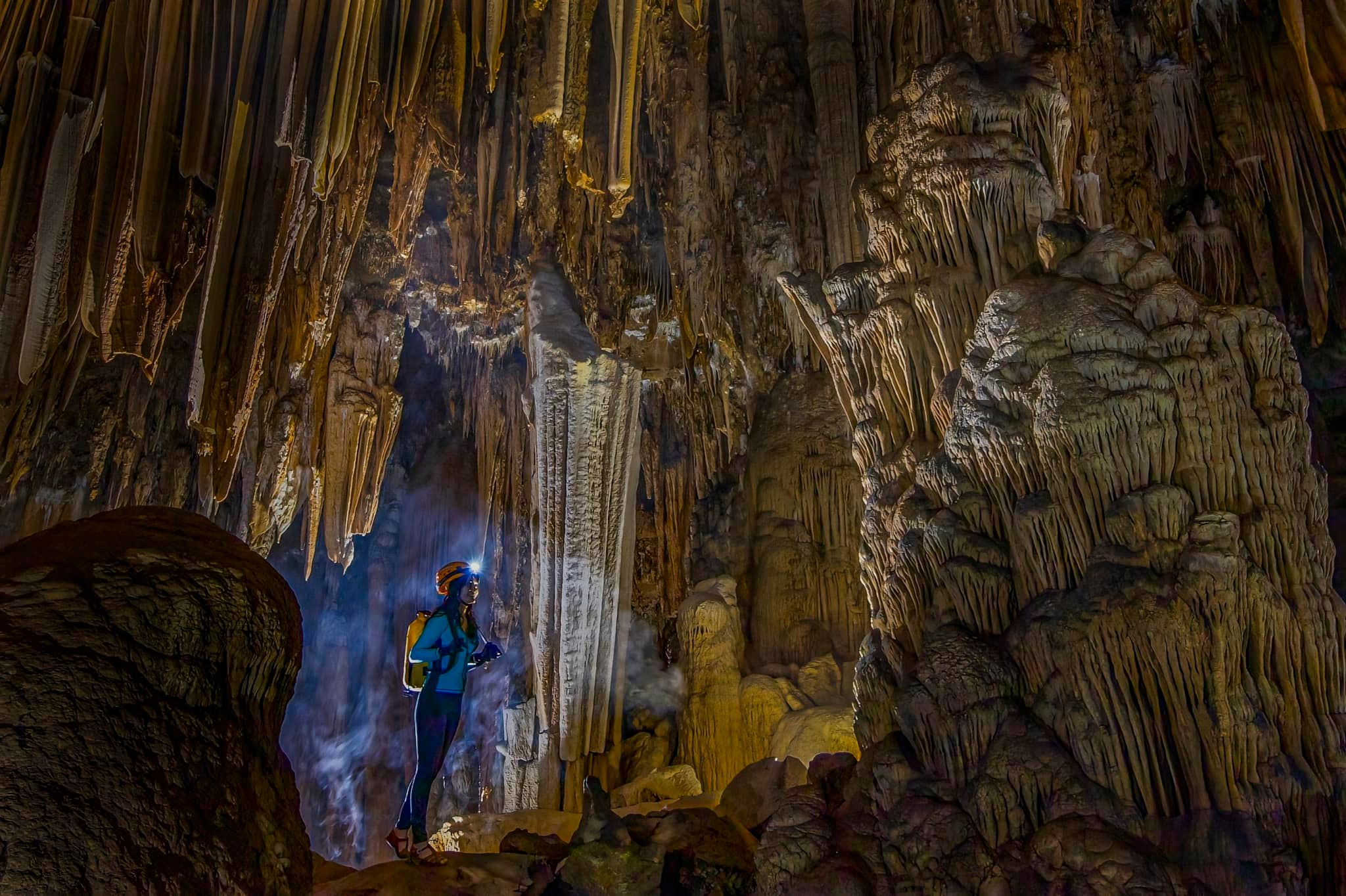 Thêm một hang động độc đáo nữa được phát hiện tại Quảng Bình 