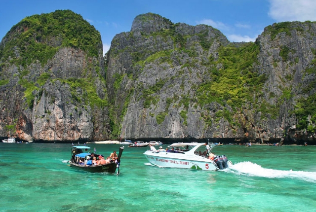 4 địa điểm nhất định phải tới khi ghé thăm Phuket  Thái Lan  