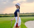 Hot girl Trâm Anh quyến rũ trên sân Golf 