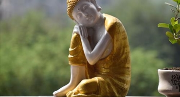 Đức Phật nói, khi gặp khó khăn hãy niệm 2 câu chú này, tự nhiên may mắn sẽ đến!