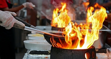 Mẹo ‘hô biến’ thức ăn bị cháy khét thành món ngon cực kỳ đơn giản, ai cũng làm được