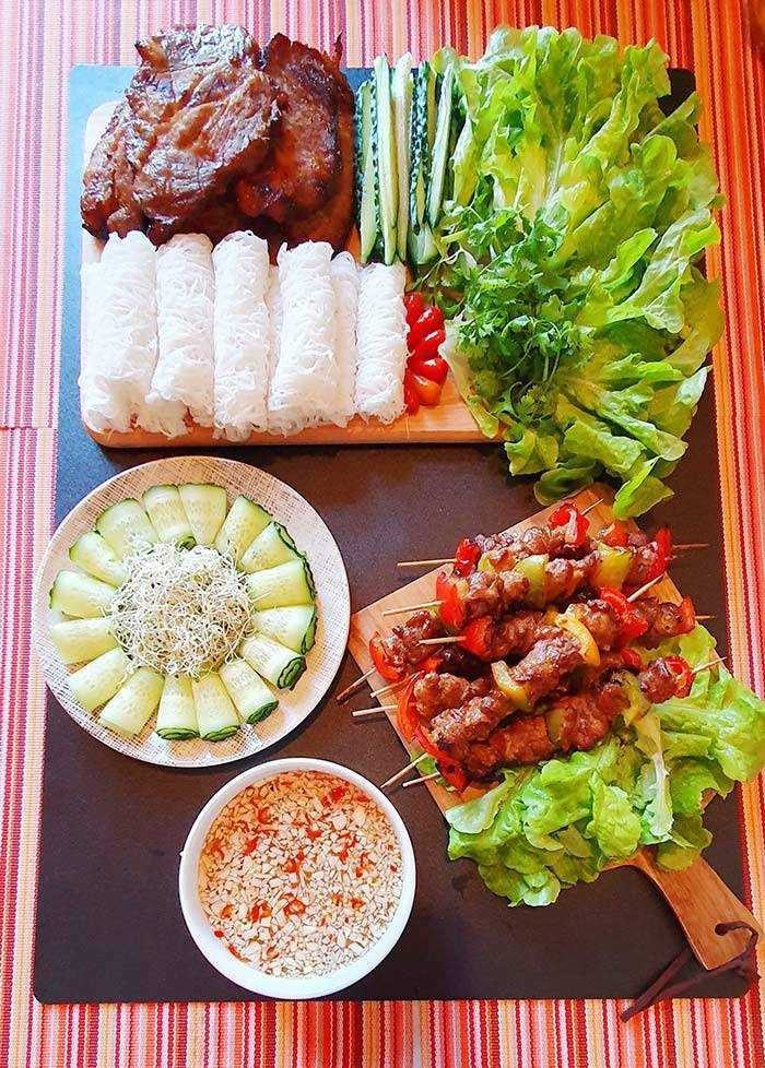 Tuyệt chiêu ướp thịt nướng mềm ngon lại thơm nức, ai cũng tấm tắc khen