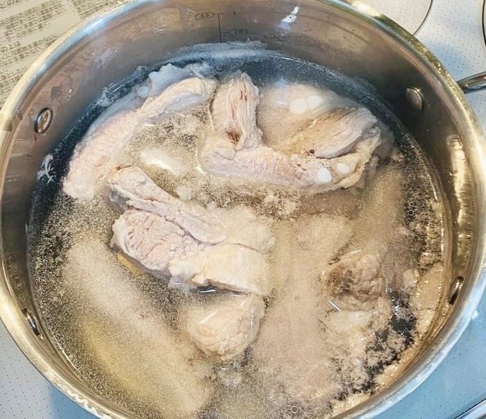 Cháo sườn nóng hổi, mềm ngon, dễ ăn, cho cả nhà đầu tuần