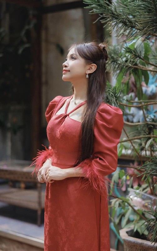 Cuu MC Duong len dinh Olympia khoe than hinh boc lua sau Tet-Hinh-4