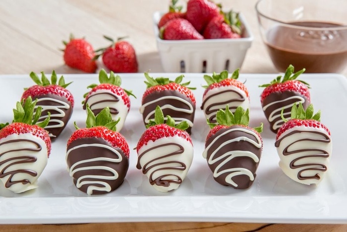 Cách làm chocolate dâu tây chua ngọt hấp dẫn nhân ngày lễ Valentine