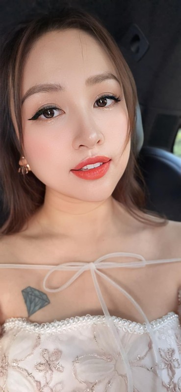 Cuu MC Duong len dinh Olympia khoe than hinh boc lua sau Tet-Hinh-10