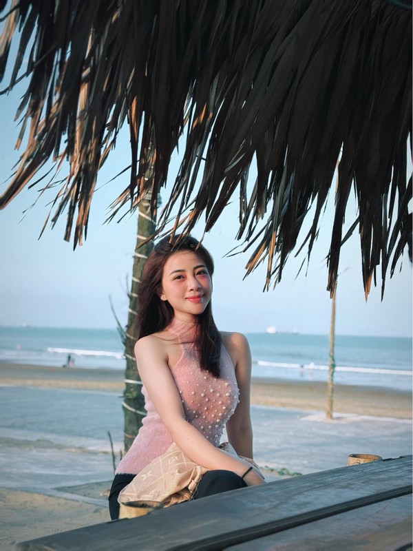 Nang WAG xinh nhat Nghe An khoe than hinh nong bong-Hinh-7