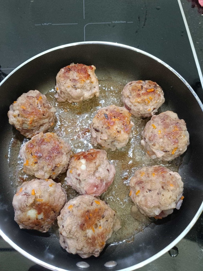 Cách làm thịt bọc trứng cút sốt cà chua thơm ngon, cả nhà đều thích