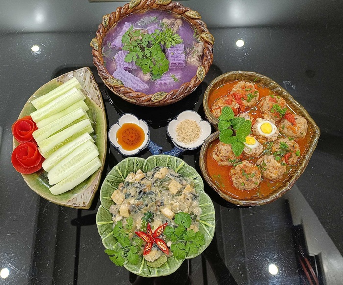 Cách làm thịt bọc trứng cút sốt cà chua thơm ngon, cả nhà đều thích
