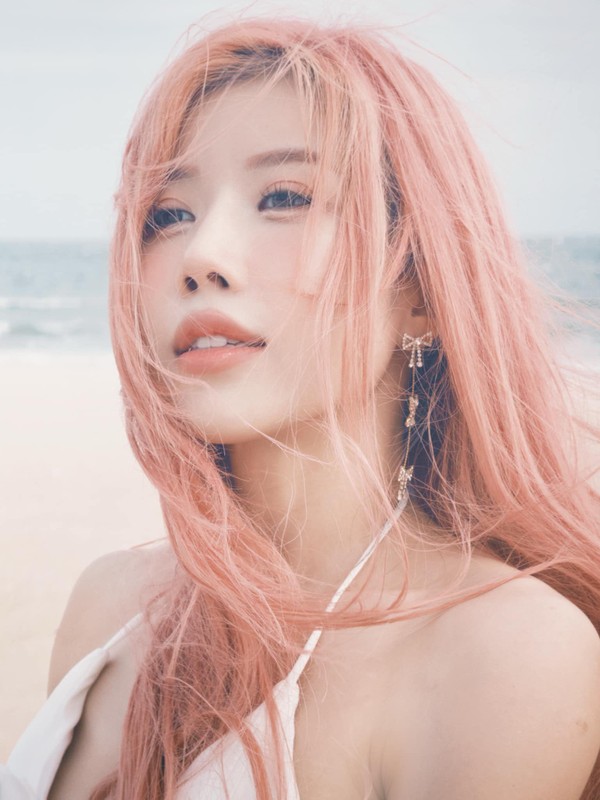 Chi dep Trang Phap tha dang “cuc gat” voi bikini hai manh nho xiu-Hinh-4