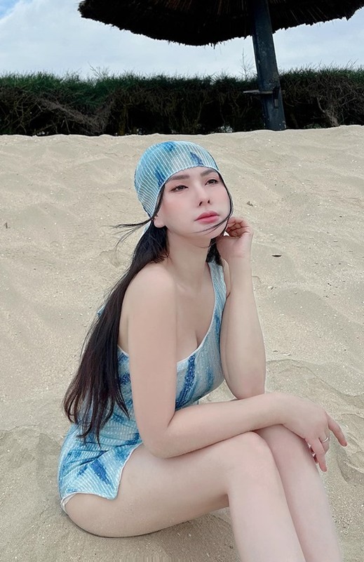 Cuu thanh vien nhom May Trang dep quyen ru khi di bien-Hinh-8