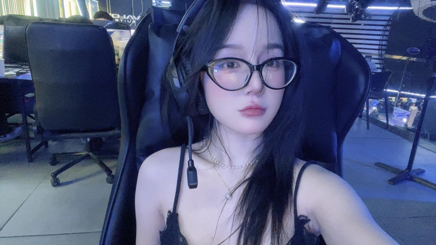 Nu streamer Phan Hoang Thien Thy tai xuat, body khien fan nam u me-Hinh-10