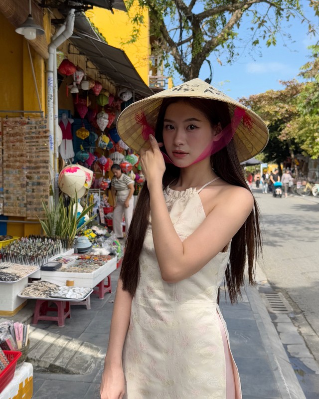 Hot girl giong dieu “thieu dot” anh nhin voi anh bikini be xiu-Hinh-10