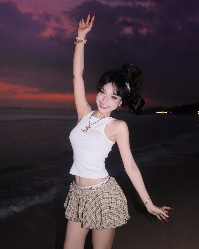 Hot girl Bao Khuyen Susan dien bikini nong bong cuoi moto nuoc-Hinh-10