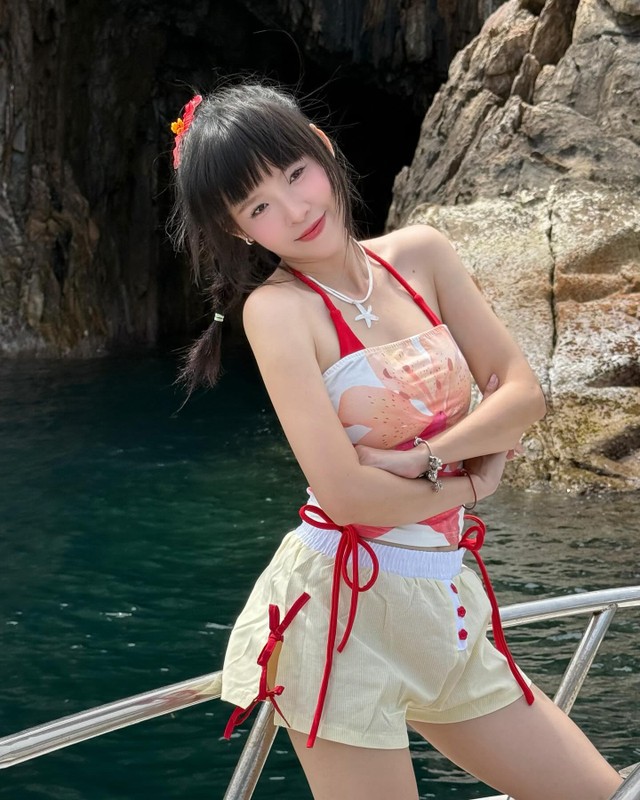 Hot girl FAPtv giao dien cuc chay di bien, khoe eo thon hong no-Hinh-9