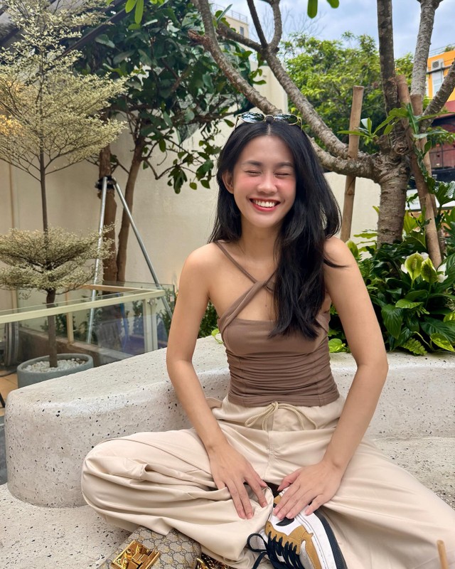 Hot girl Ngoc Thao khoe loat anh phoi nang voi giao dien “girl pho”-Hinh-6
