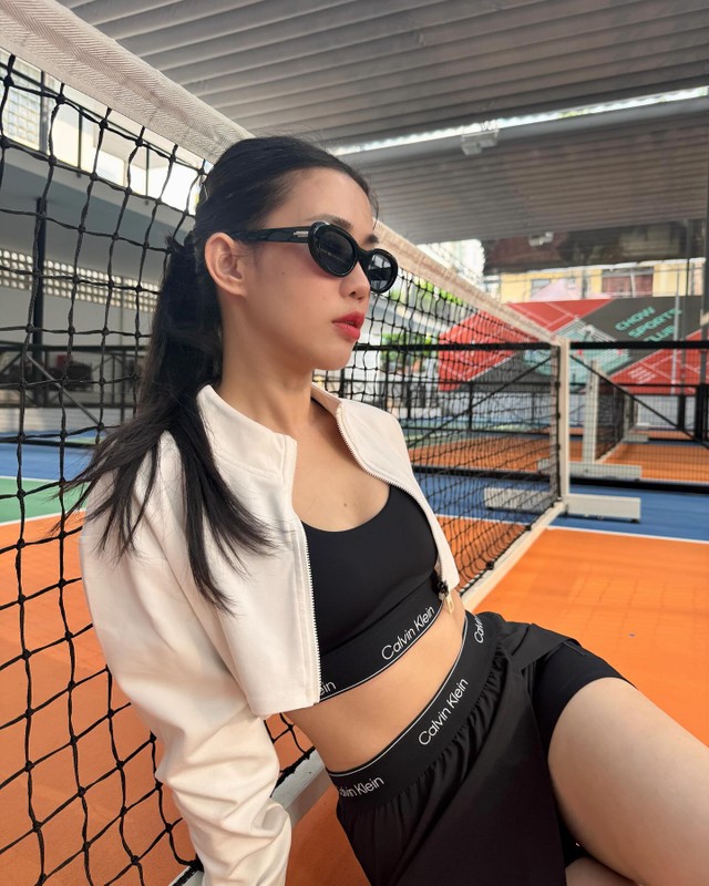 Hot girl Ngoc Thao khoe loat anh phoi nang voi giao dien “girl pho”-Hinh-9