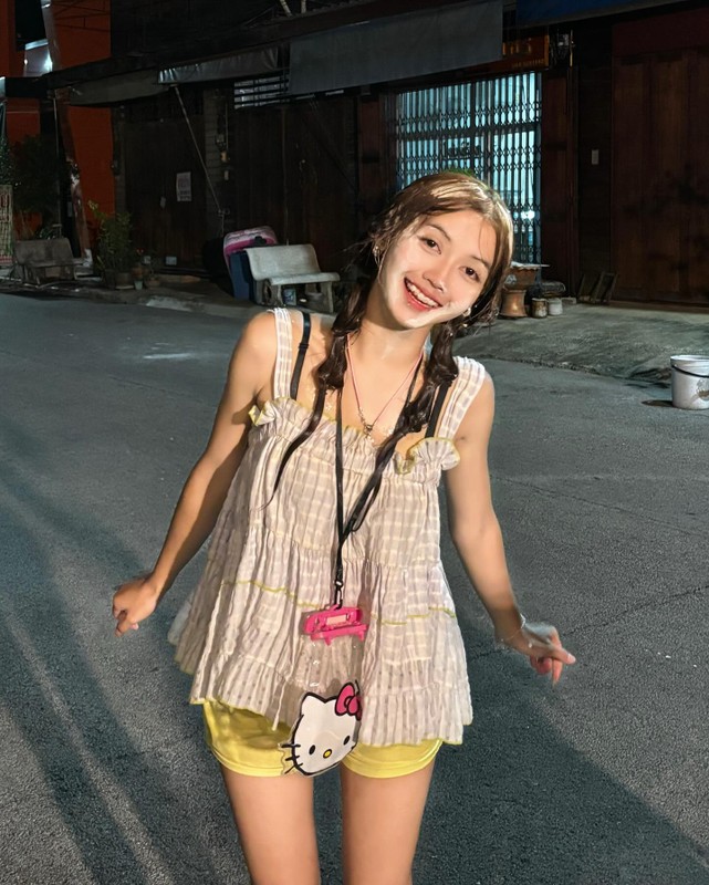 Gai xinh noi tieng vi giong Lisa Blackpink ngay cang goi cam-Hinh-3