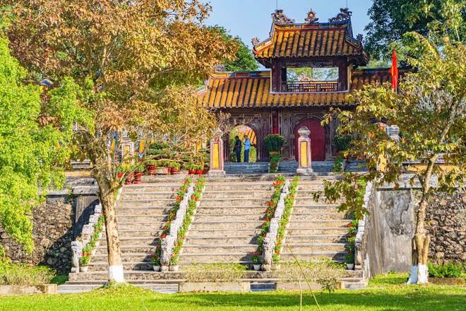 Lăng vua triều Nguyễn, điểm check-in không thể bỏ lỡ dịp nghỉ lễ- Ảnh 2.
