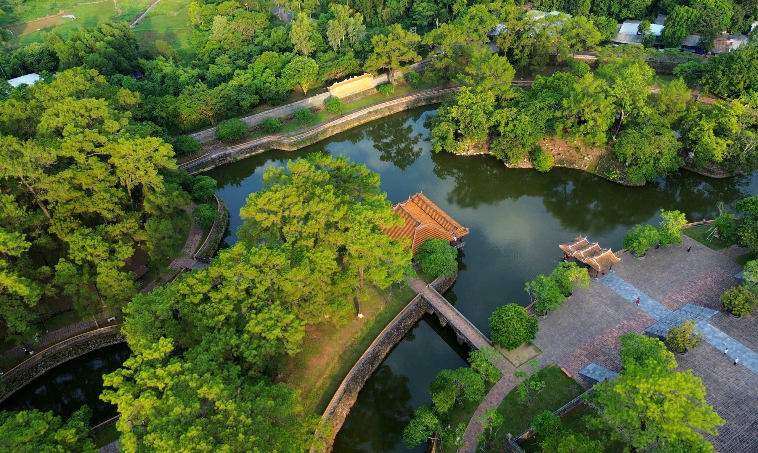 Lăng vua triều Nguyễn, điểm check-in không thể bỏ lỡ dịp nghỉ lễ- Ảnh 7.
