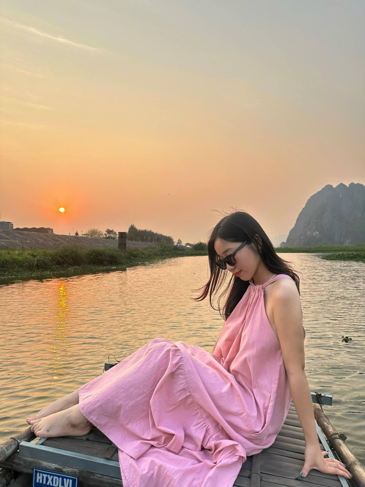 Không chỉ là một thắng cảnh nổi bật, Đầm Vân Long còn là khu bảo tồn thiên nhiên đất ngập nước lớn nhất đồng bằng Bắc Bộ, là nơi cư trú của nhiều loài động thực vật quý hiếm, đặc biệt là voọc mông trắng – loài linh trưởng cực kỳ nguy cấp trên thế giới. Ảnh dulich
